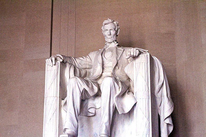 Washington-DC-Monuments-and-Memorials--Lincoln-Memorial