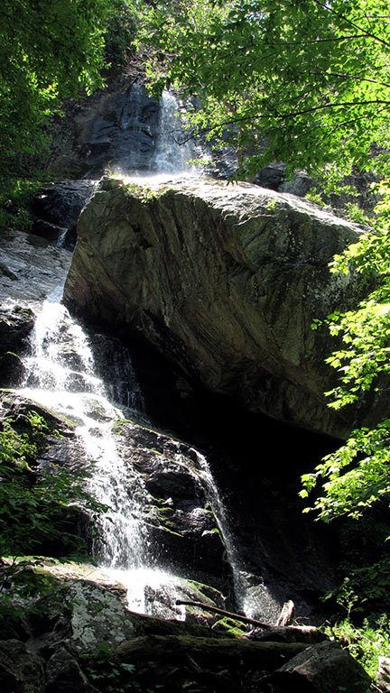 waterfalls in Virginia- Apple Orchard Falls