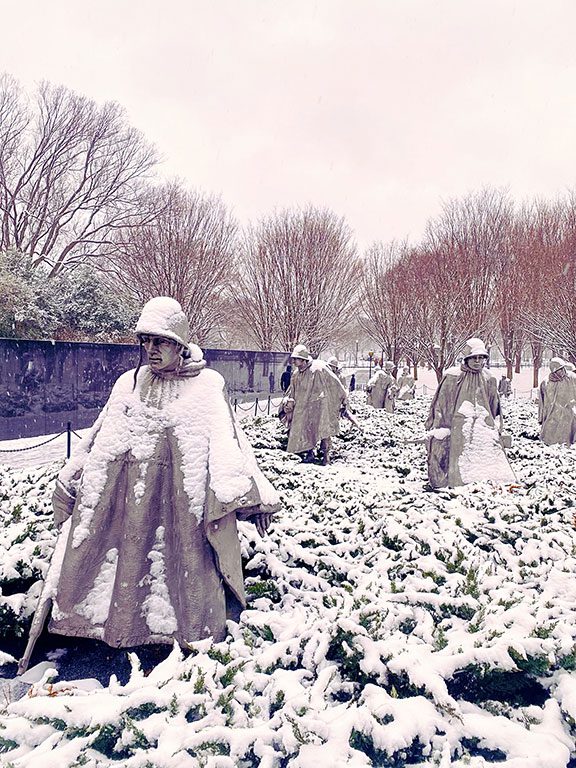 washington dc memorials snow