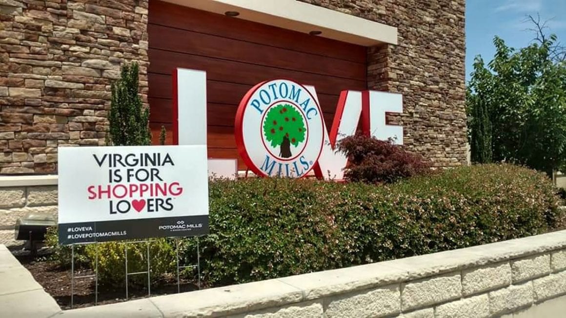Virginia LOVE Signs in Woodbridge VA